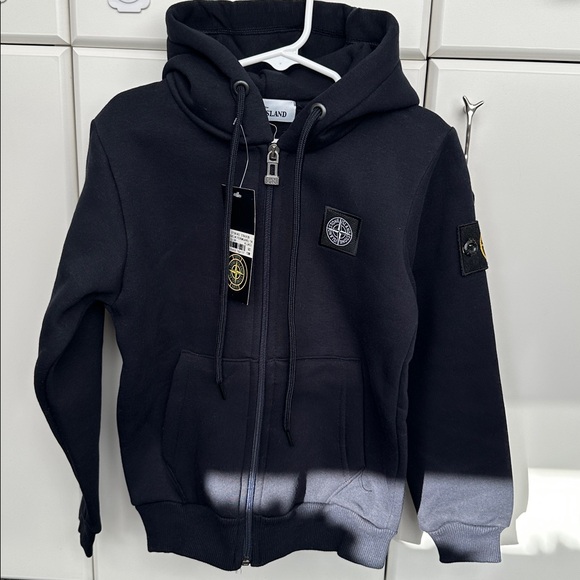 Stone Island boys 2 piece sweatsuit - Picture 2 of 5